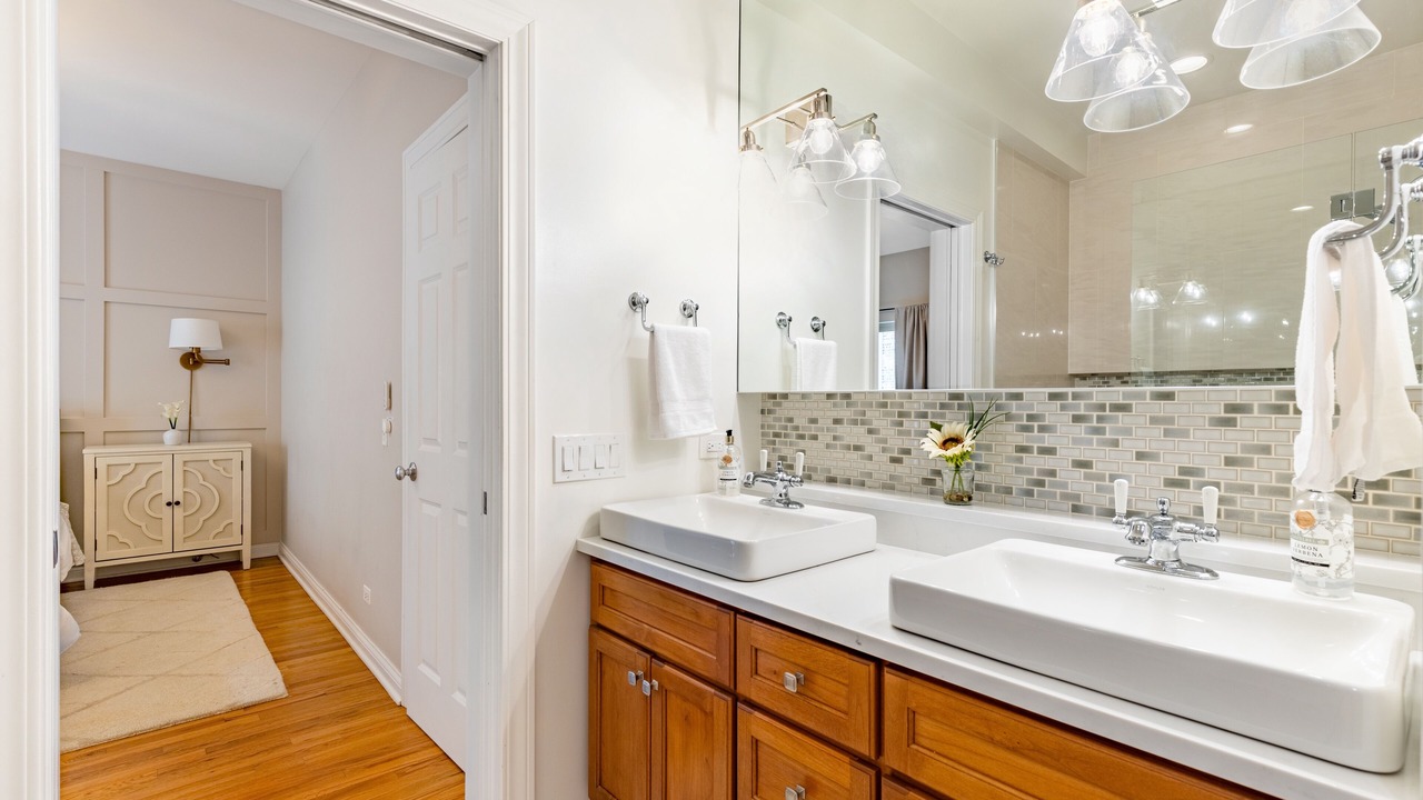 Photo of Bathroom in Old Irving Park
