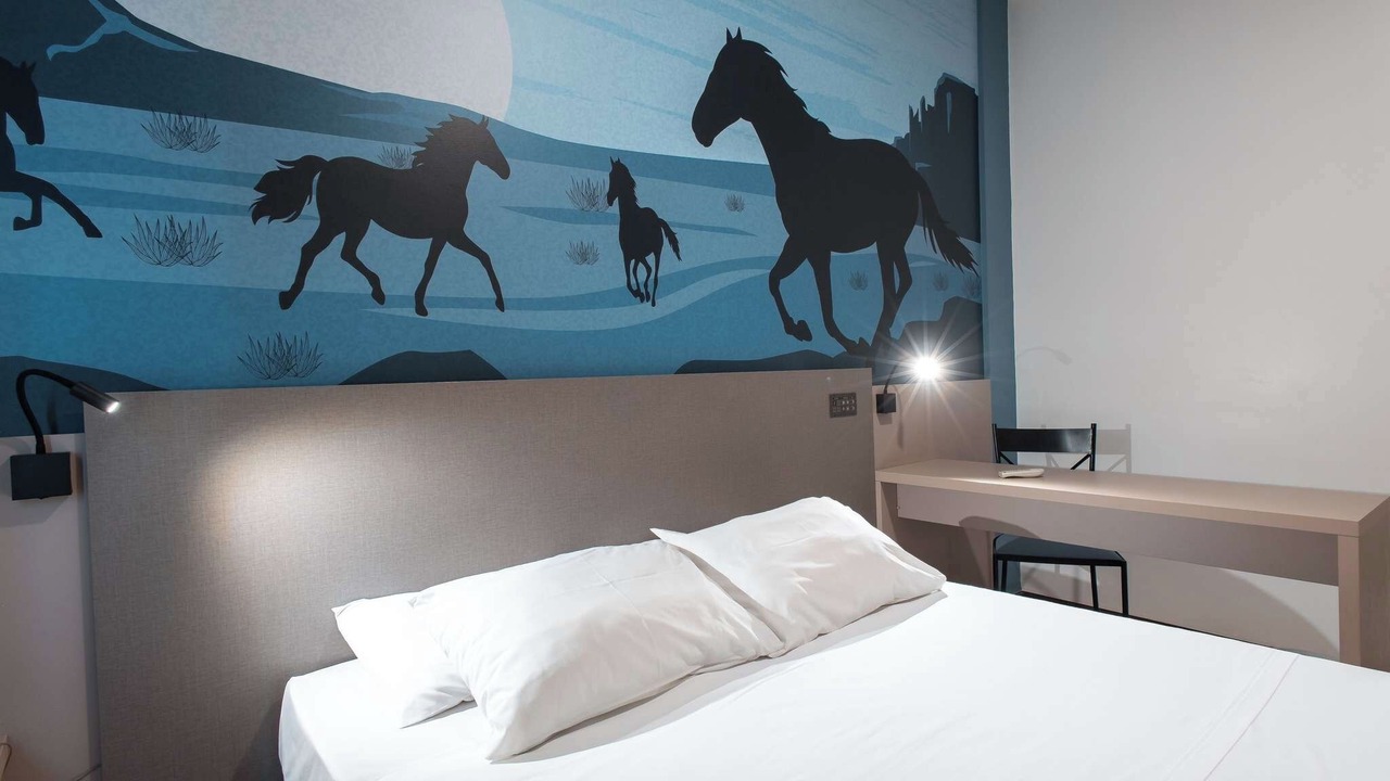 Photo of Bedroom in Wood Dale
