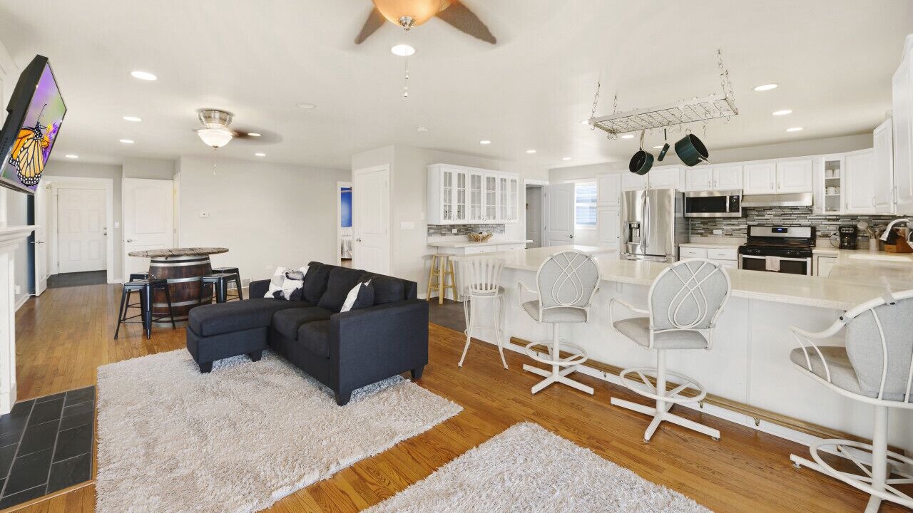 Photo of Livingroom in Fox Lake