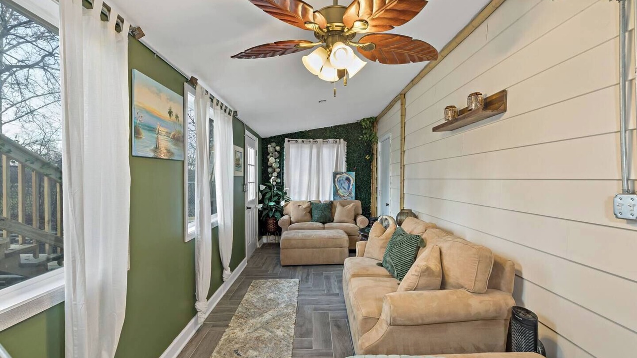 Photo of Livingroom in Homewood