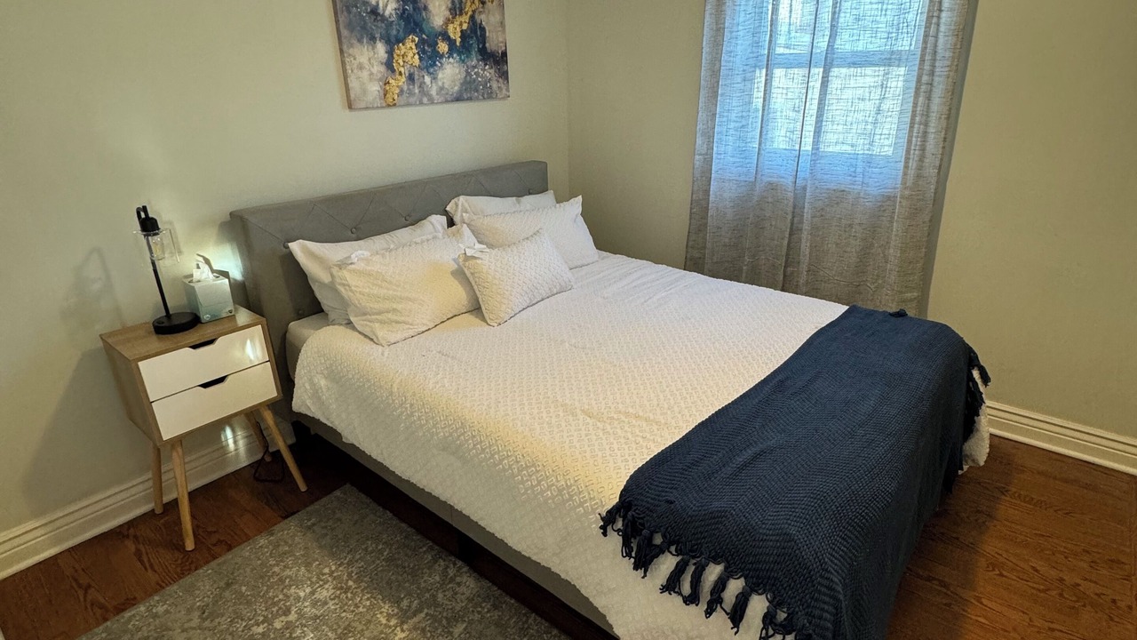 Photo of Bedroom in Garfield Ridge