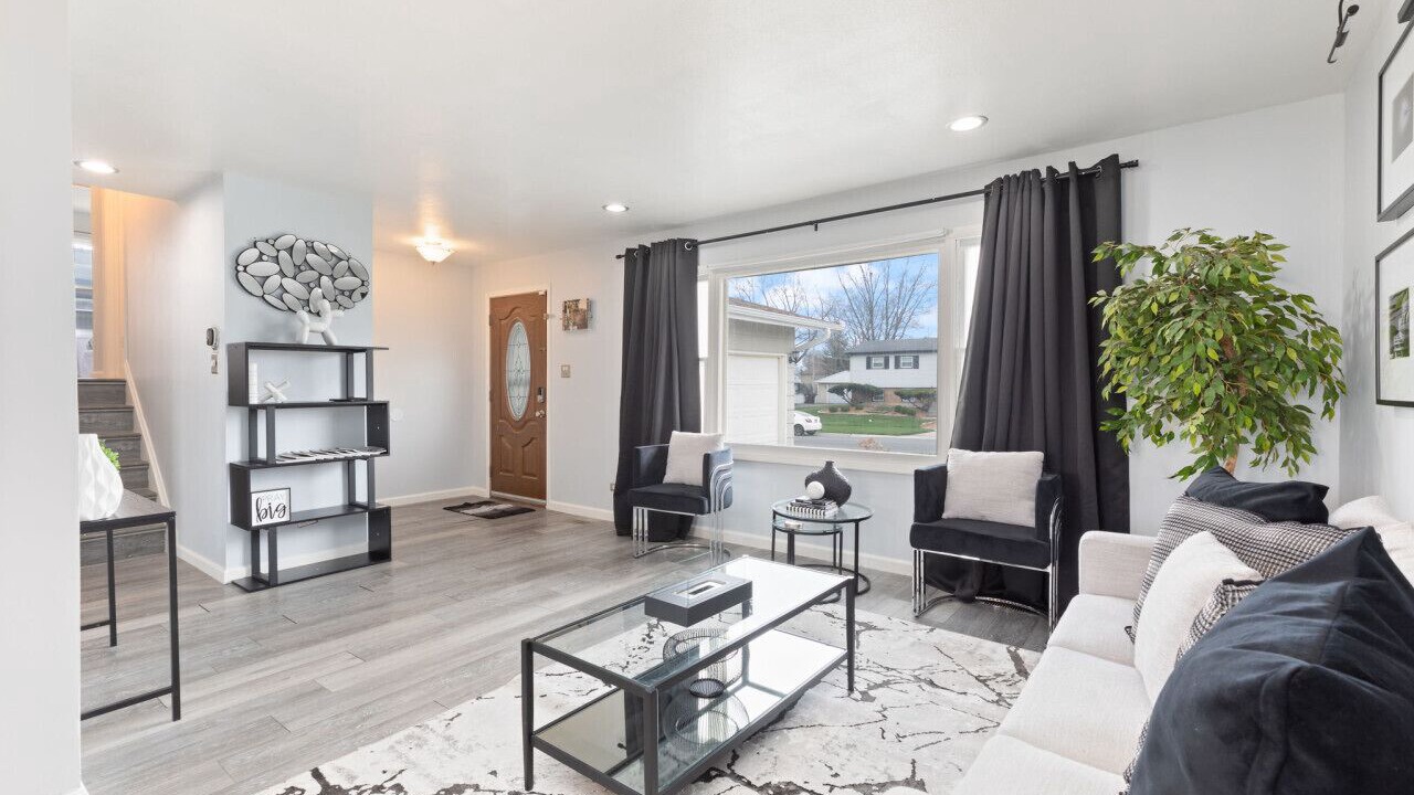 Photo of Livingroom in Country Club Hills
