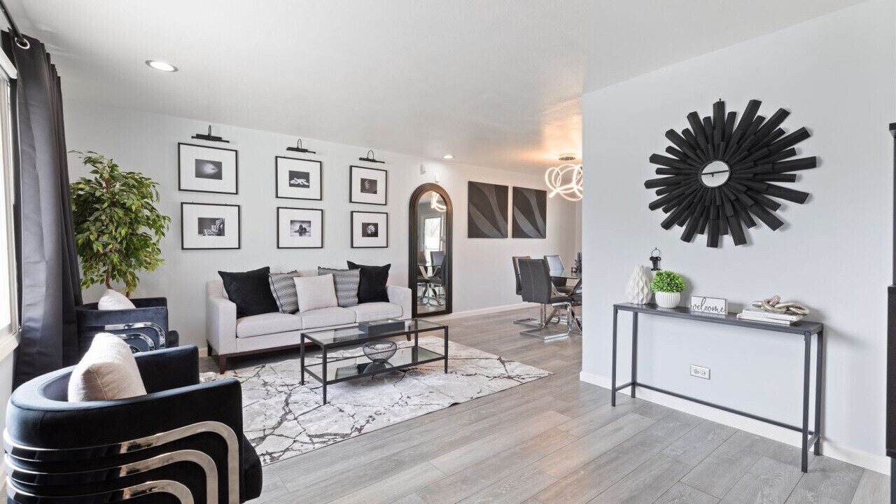 Photo of Livingroom in Country Club Hills