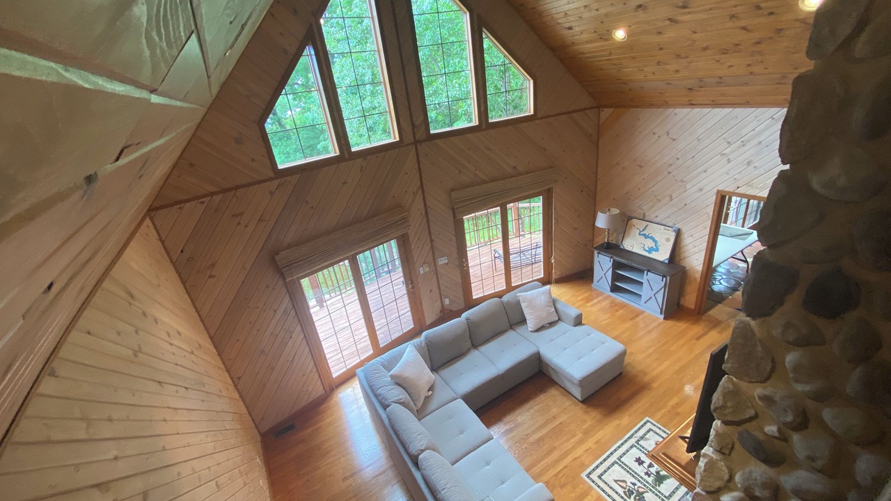 Photo of Livingroom in Oak Run