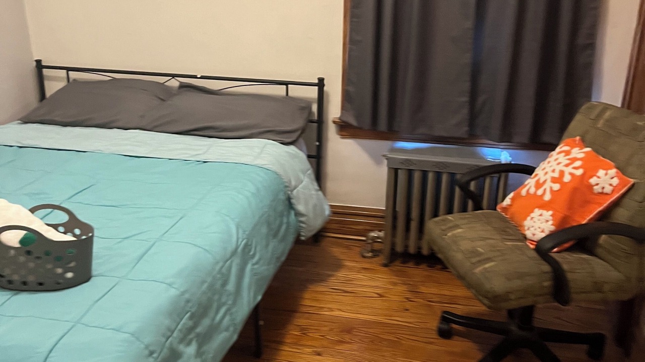 Photo of Bedroom in Chicago Lawn
