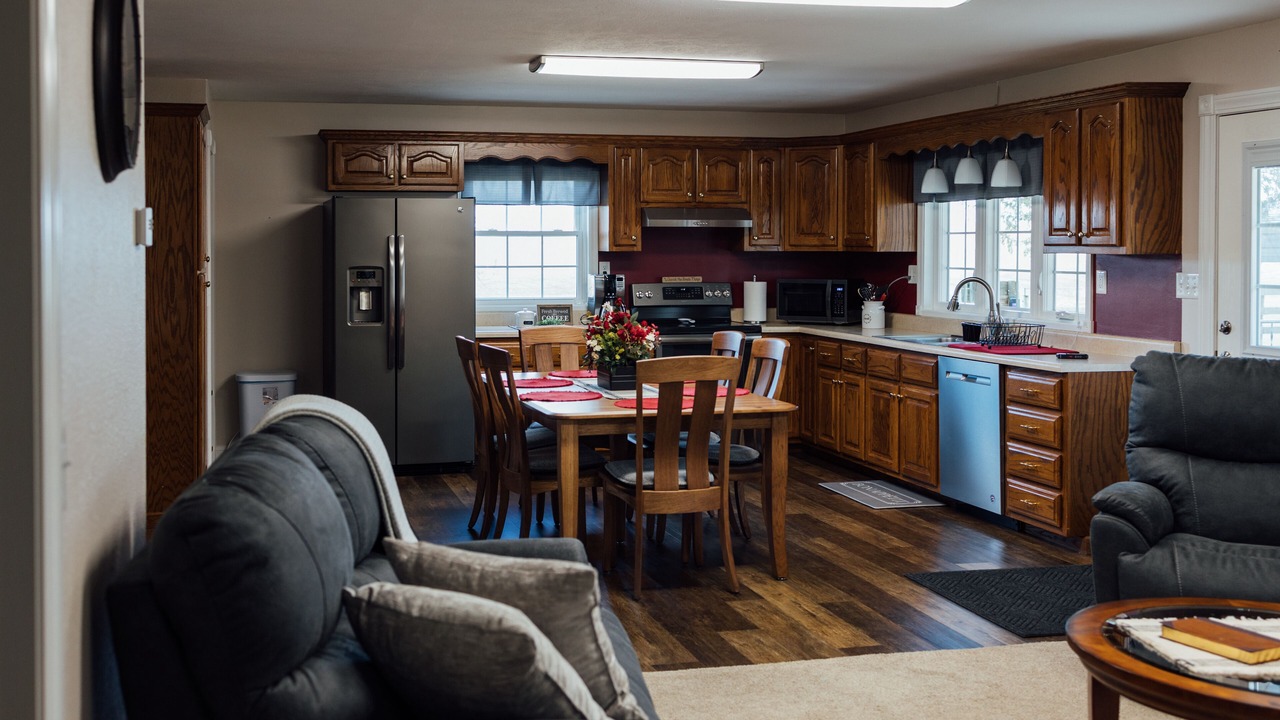 Photo of Livingroom in Saline County