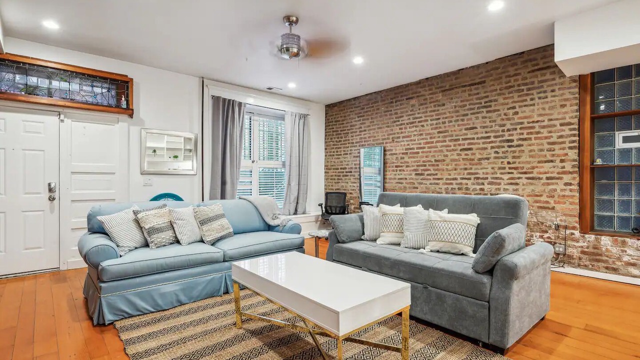 Photo of Livingroom in River North
