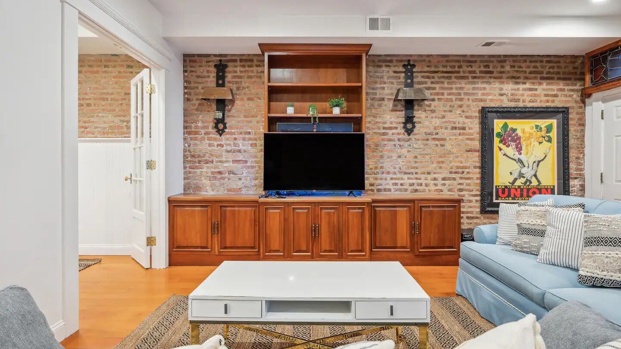 Photo of Livingroom in River North