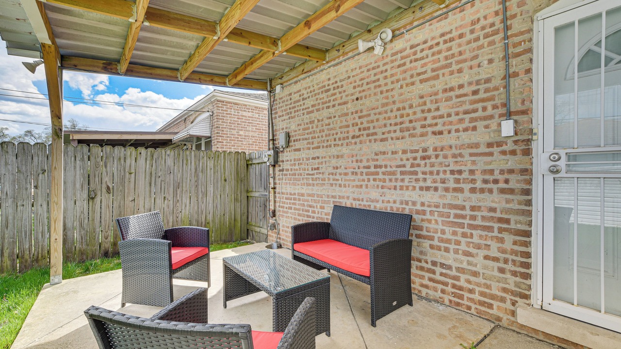 Photo of Patio Balcony in West Pullman