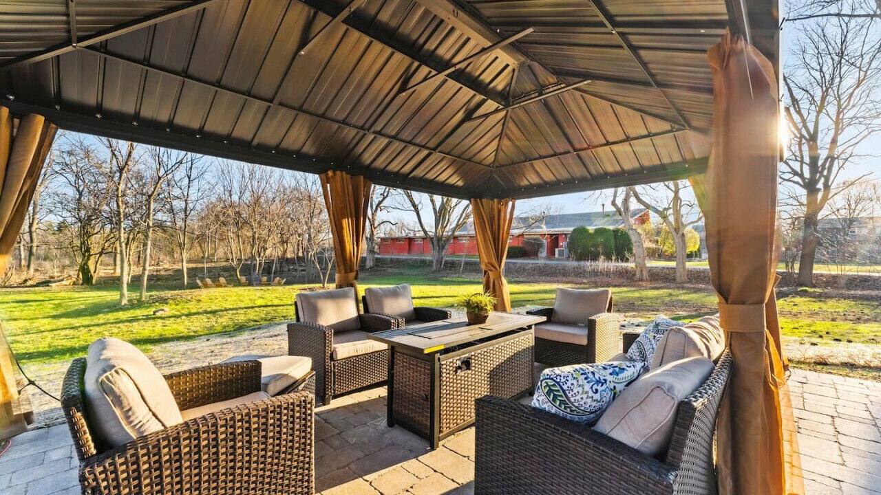 Photo of Outdoor in Glen Ellyn