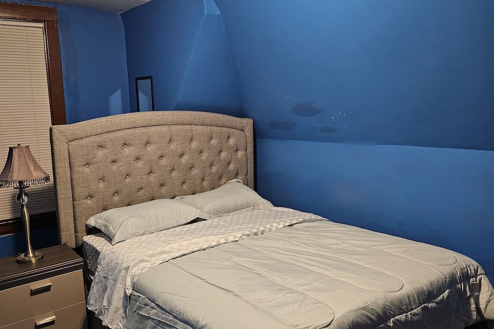 Photo of Bedroom in South Chicago Heights