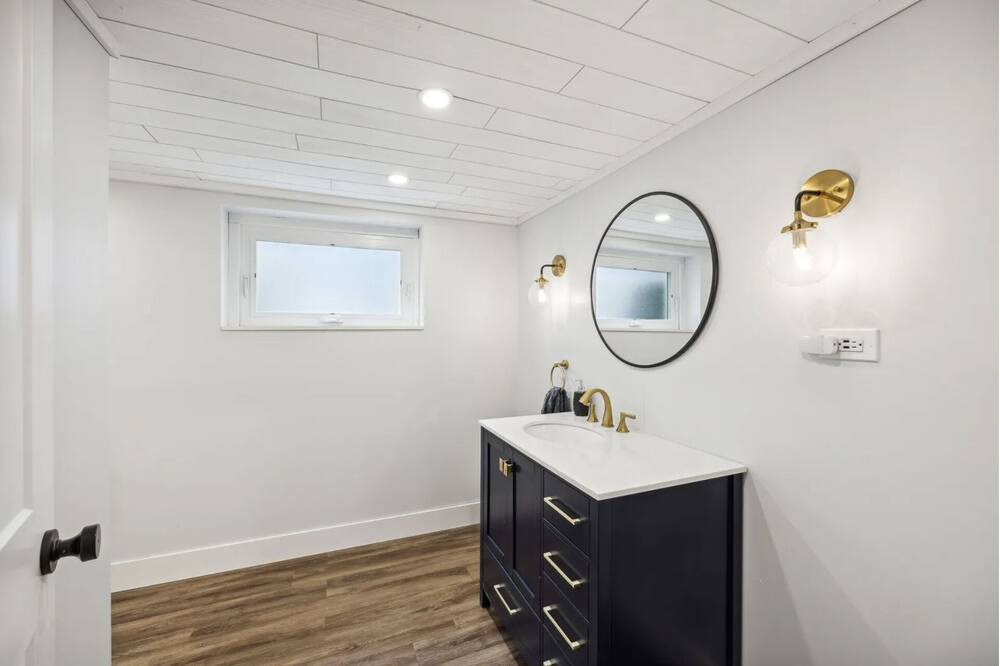Photo of Bathroom in Forest Park