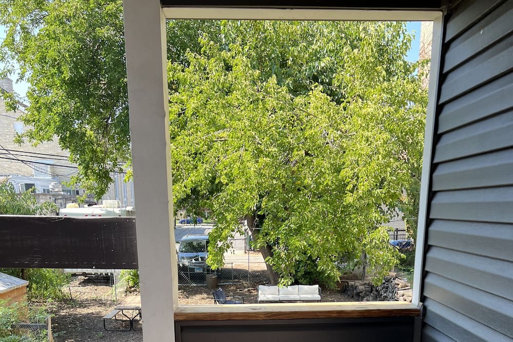 Photo of Outdoor in Irving Park