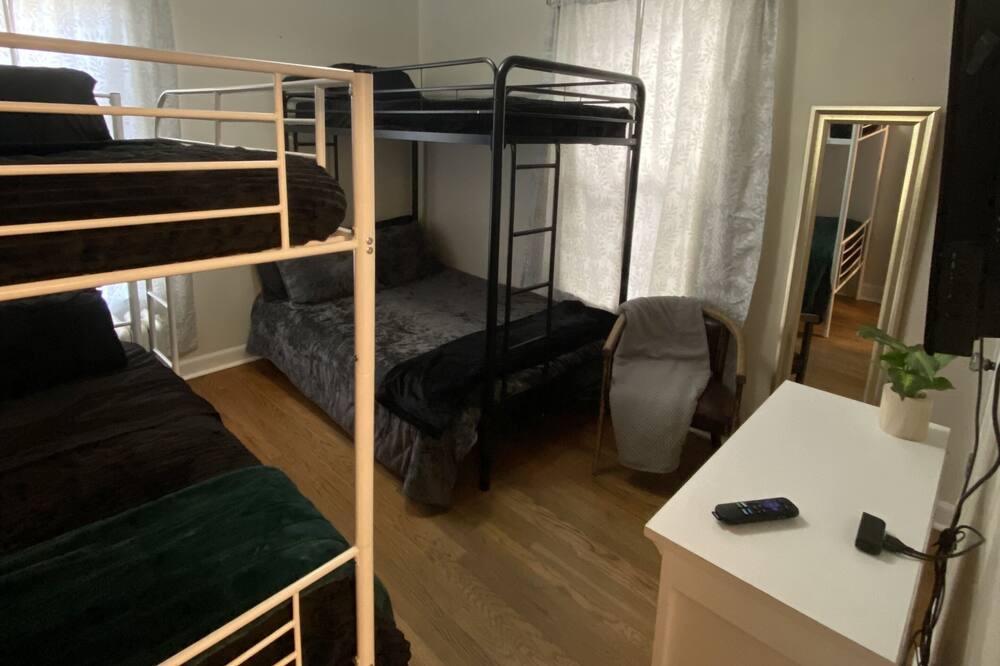Photo of Bedroom in Irving Park