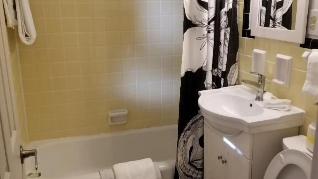 Photo of Bathroom in Oak Lawn