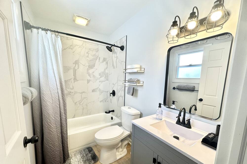 Photo of Bathroom in Hanover Park
