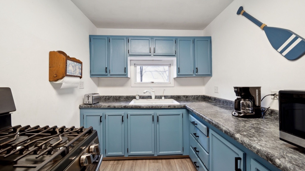 Photo of Kitchen in Channel Lake