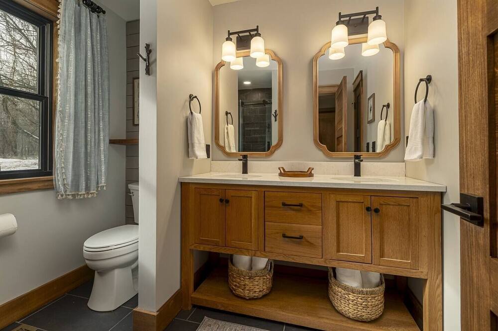 Photo of Bathroom in Carbondale