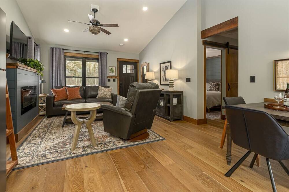 Photo of Livingroom in Carbondale