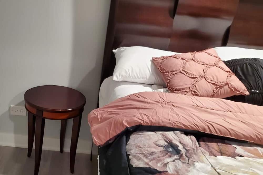 Photo of Bedroom in West Pullman