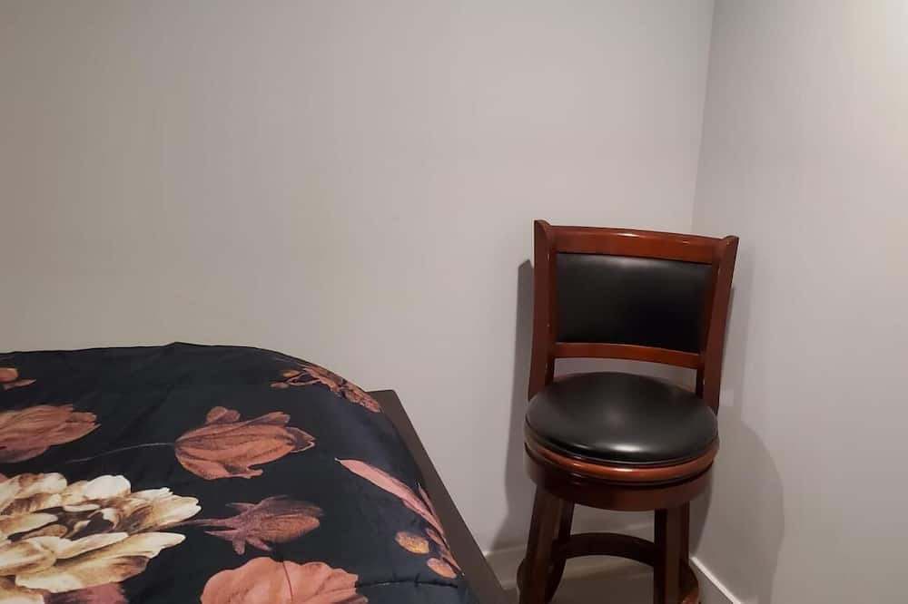 Photo of Bedroom in West Pullman