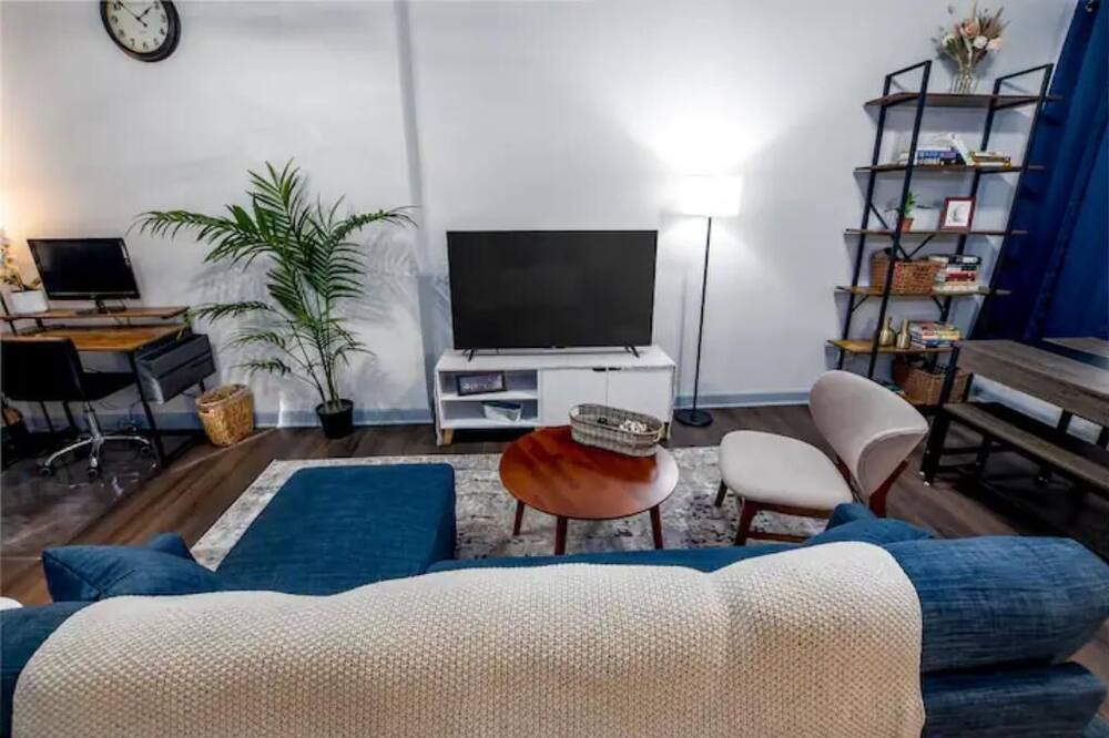 Photo of Livingroom in Woodlawn