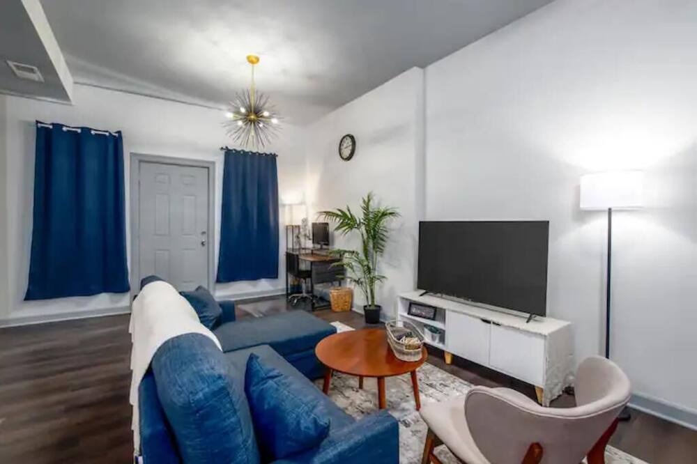 Photo of Livingroom in Woodlawn