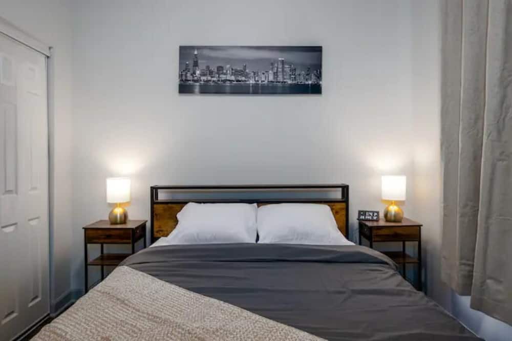 Photo of Bedroom in Woodlawn