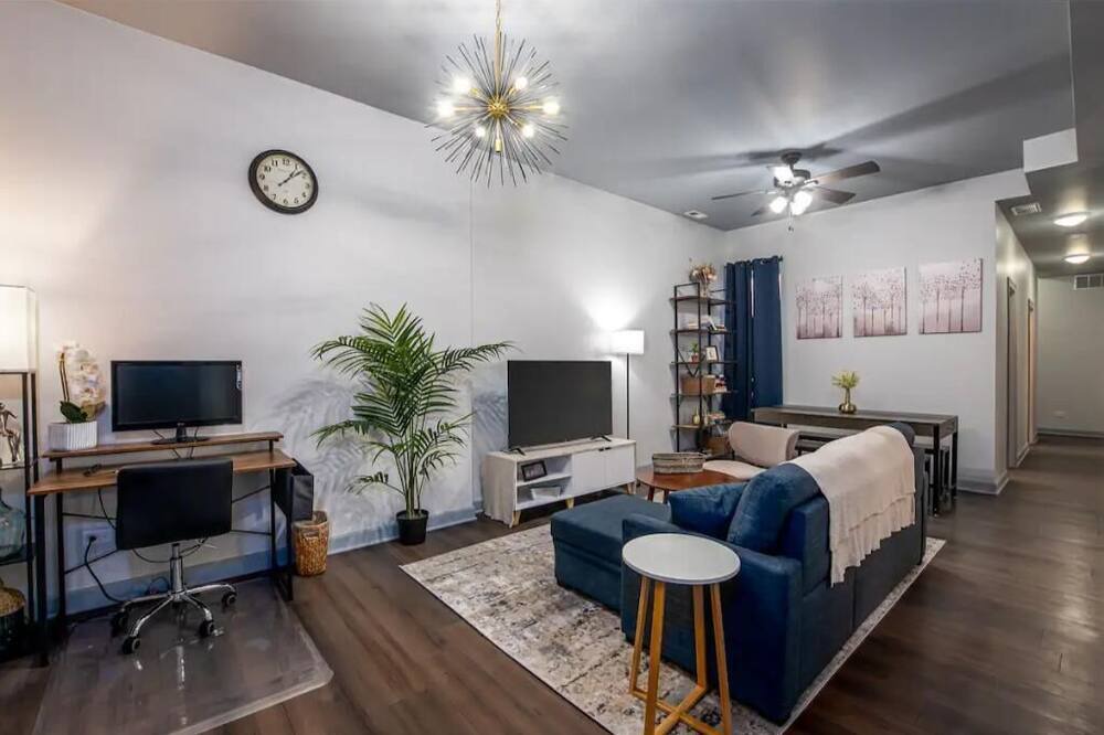 Photo of Livingroom in Woodlawn