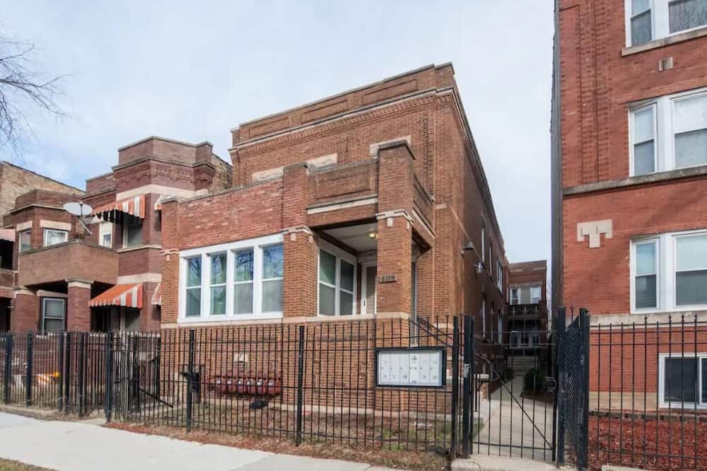 Photo of Outdoor in Woodlawn