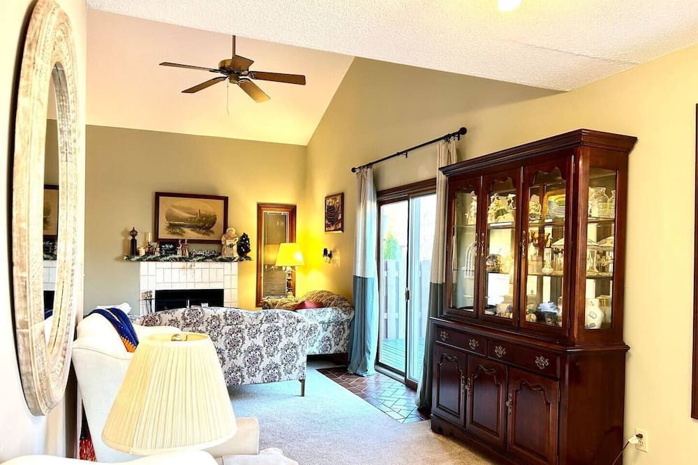 Photo of Livingroom in Savoy