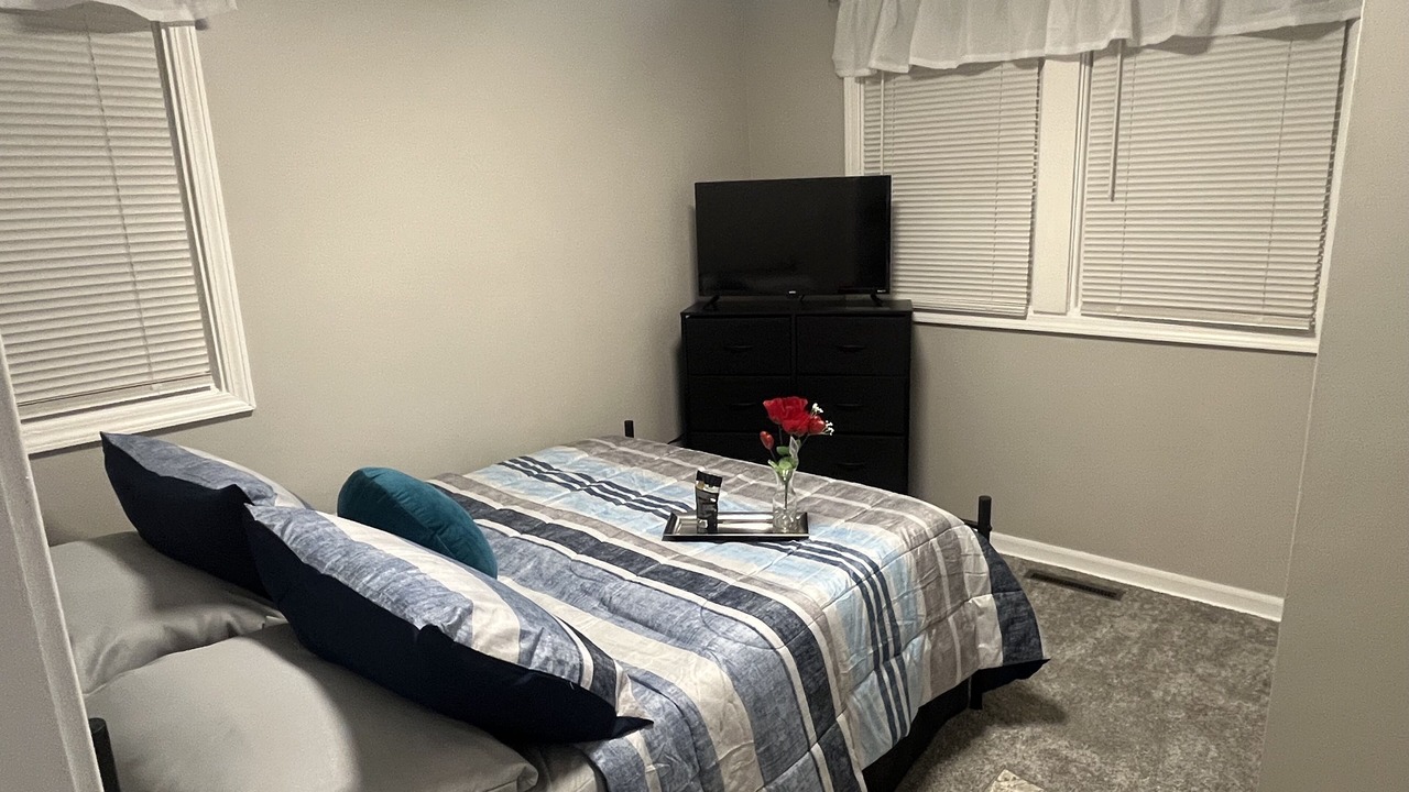 Photo of Bedroom in East Beverly