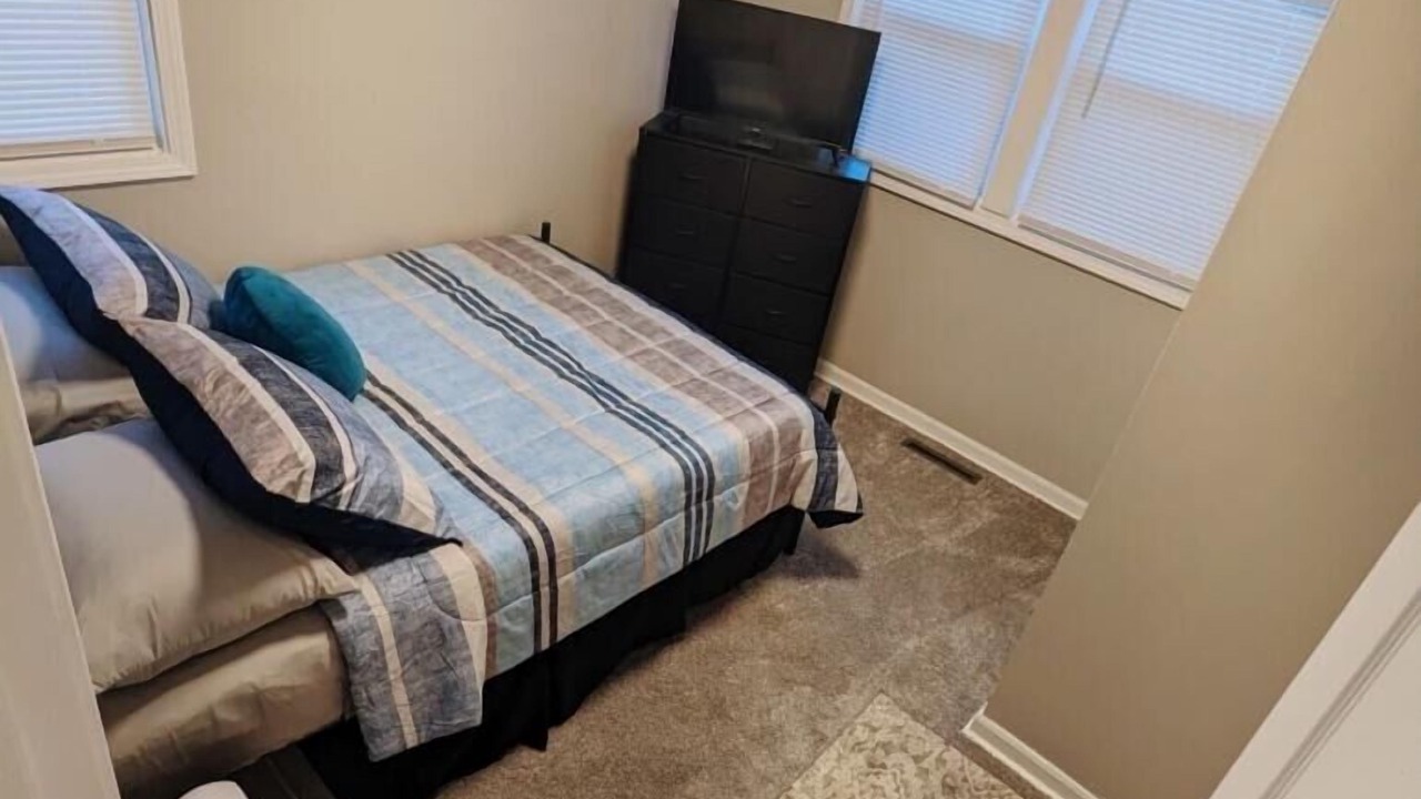 Photo of Bedroom in East Beverly