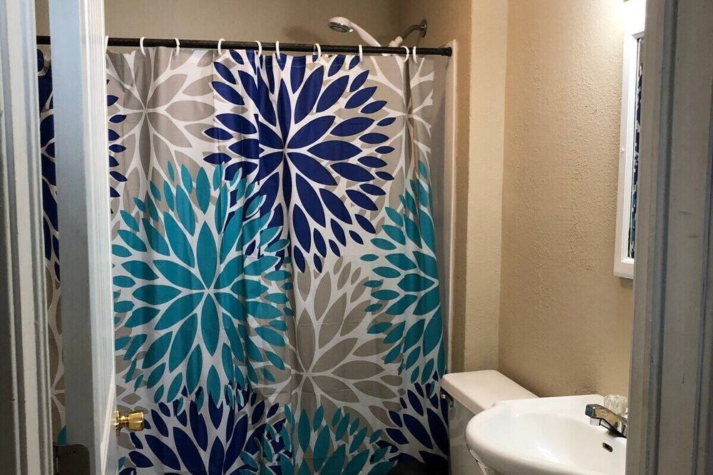 Photo of Bathroom in Robinson