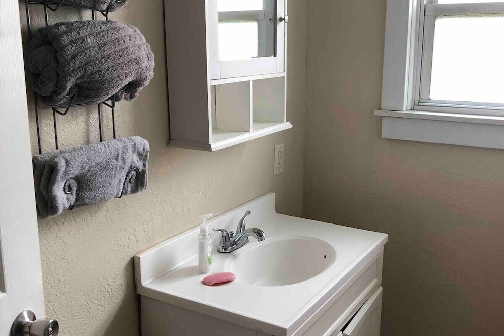Photo of Bathroom in Robinson
