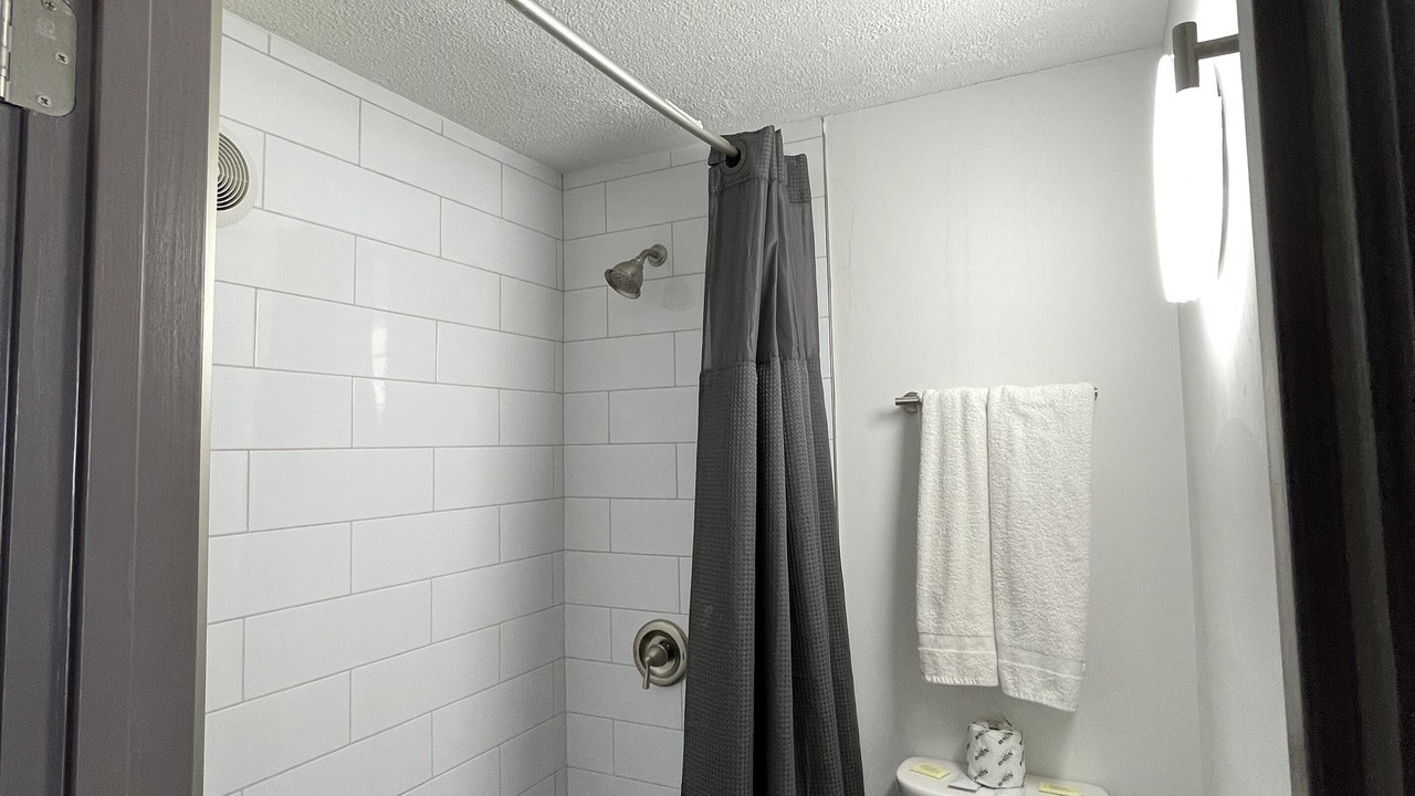 Photo of Bathroom in Worth