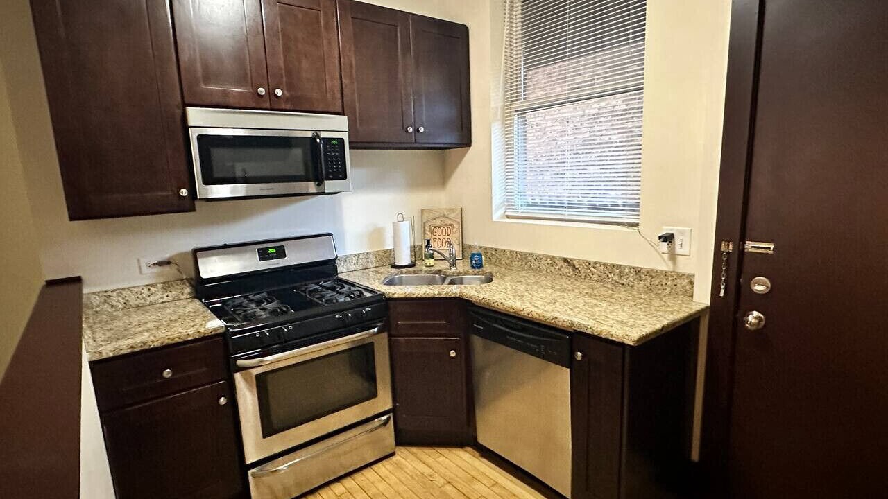 Photo of Kitchen in Lake View East