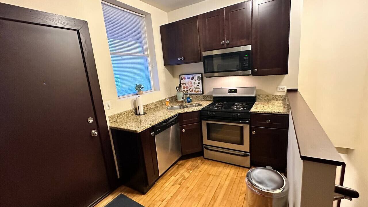 Photo of Kitchen in Lake View East