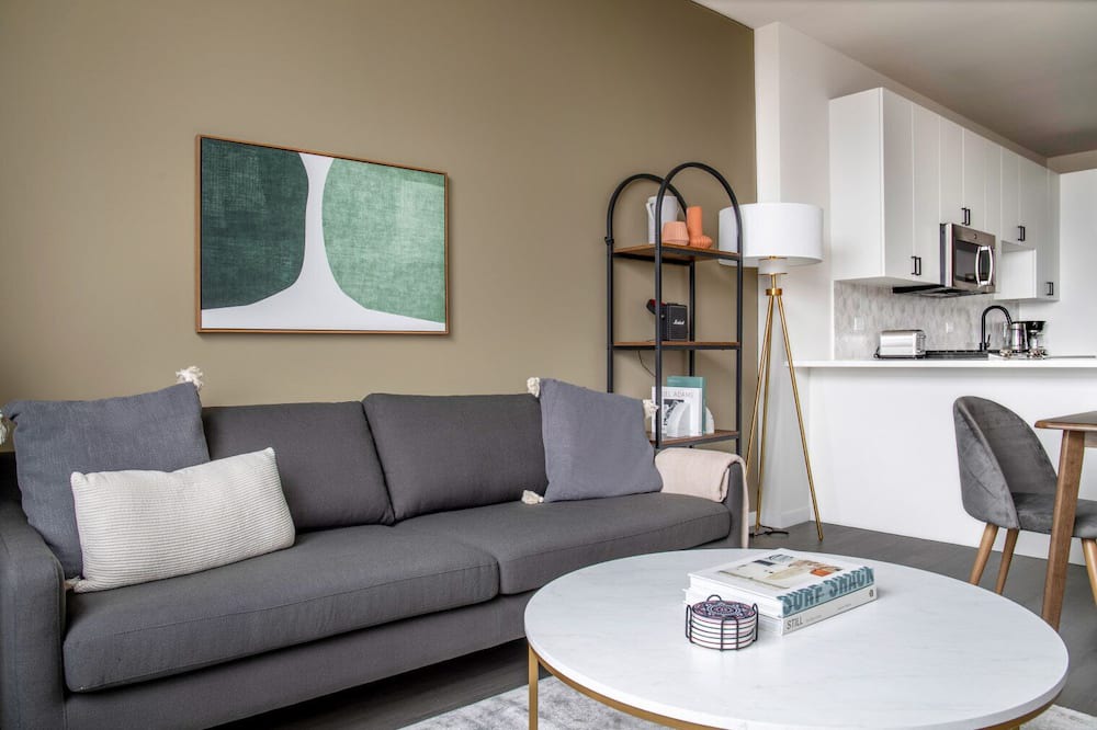 Photo of Livingroom in Logan Square