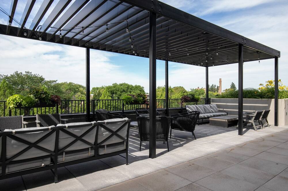 Photo of Outdoor in Logan Square