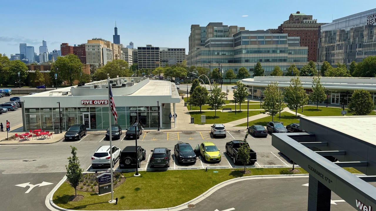 Photo of Outdoor in Illinois Medical District