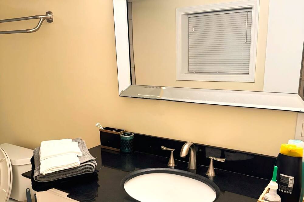 Photo of Bathroom in Roseland