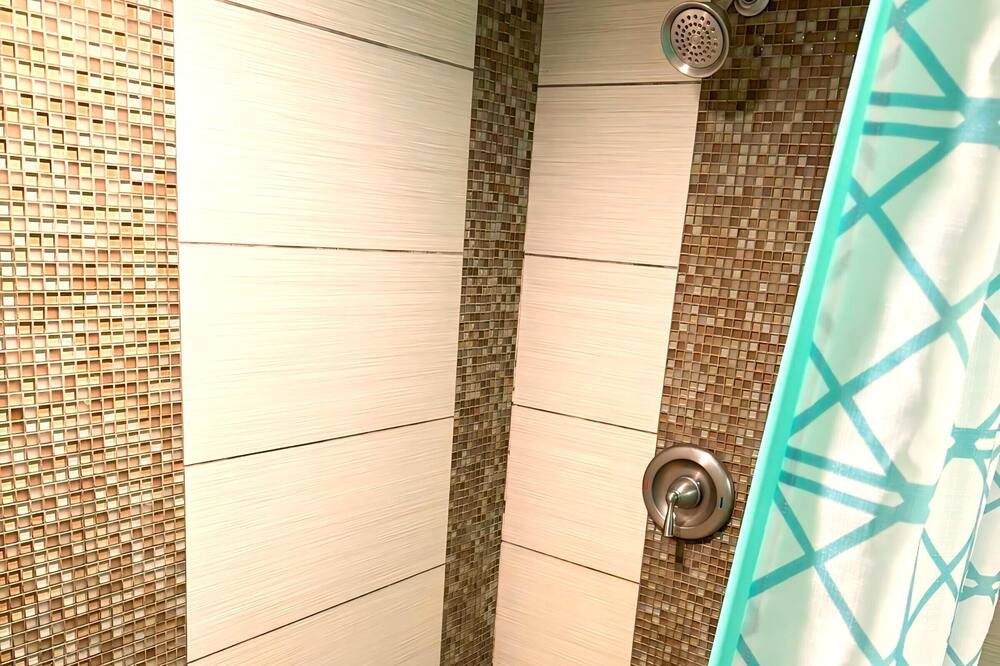 Photo of Bathroom in Roseland
