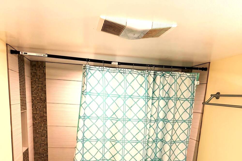 Photo of Bathroom in Roseland