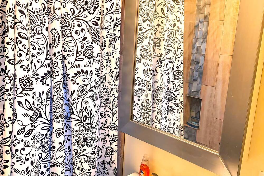 Photo of Bathroom in Roseland