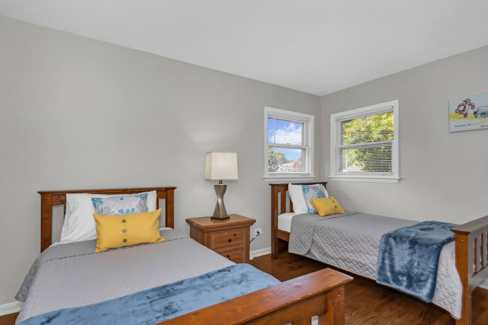 Photo of Bedroom in Schaumburg