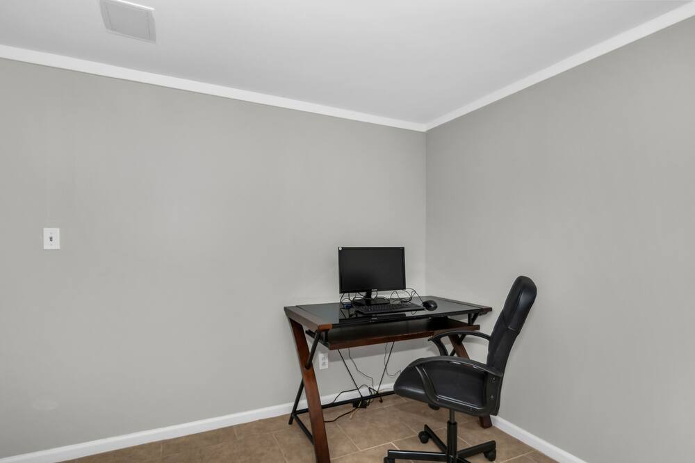 Photo of Bedroom in Schaumburg