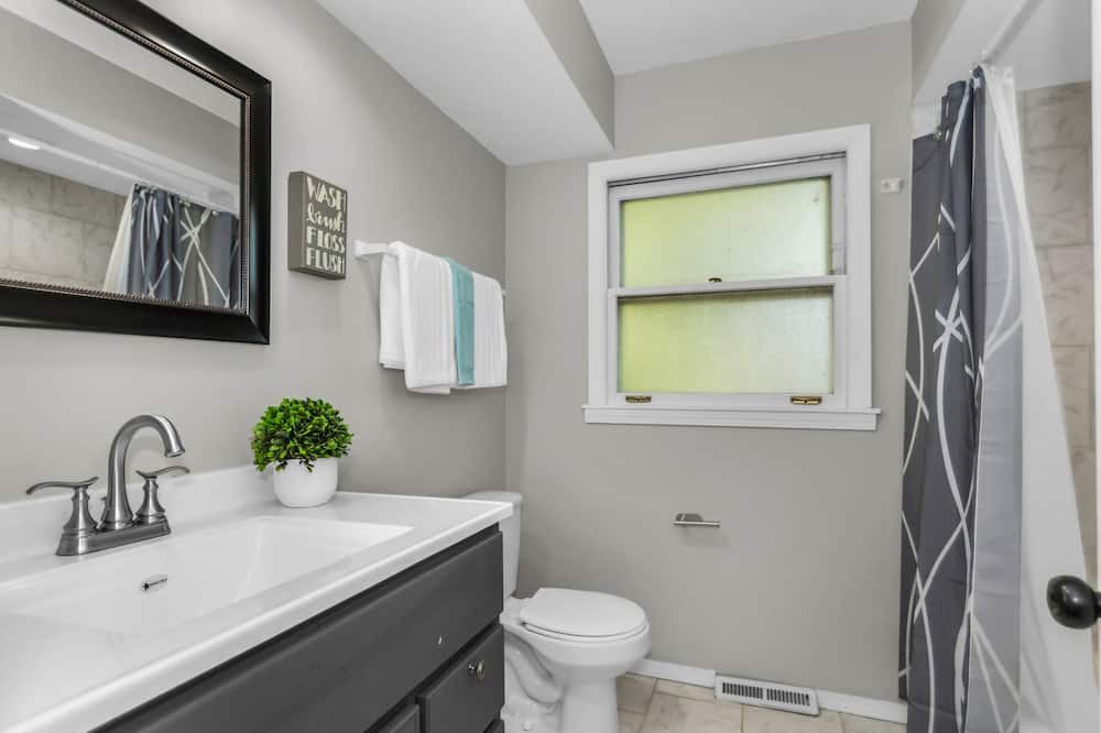 Photo of Bathroom in Schaumburg