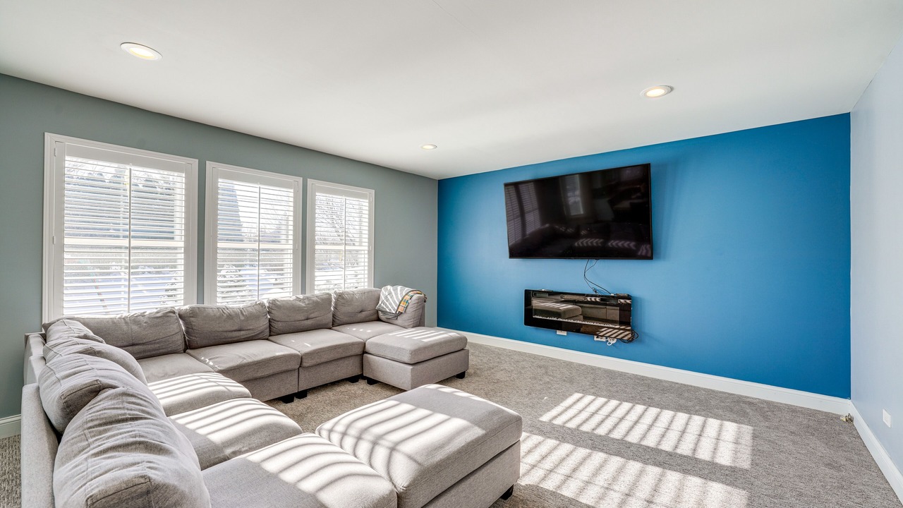 Photo of Livingroom in Shorewood
