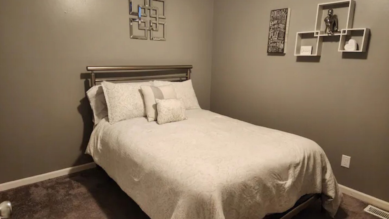 Photo of Bedroom in Bartonville